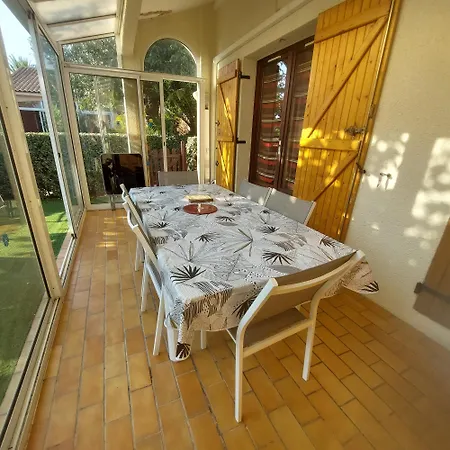 Prázdninový dům Chaleureuse Maison Climatisee & Wifi Avec Piscine A 5mn De La *