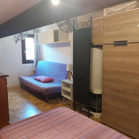 Chaleureuse Maison Climatisee & Wifi Avec Piscine A 5mn De La Prázdninový dům Saint-Cyprien (Pyrenees-Orientales)